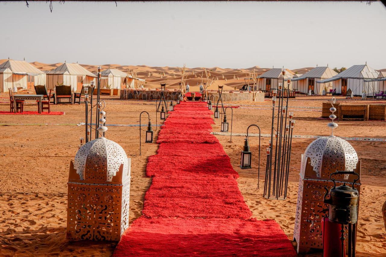 ホテル Desert Luxury Camp Morocco メルズーガ エクステリア 写真